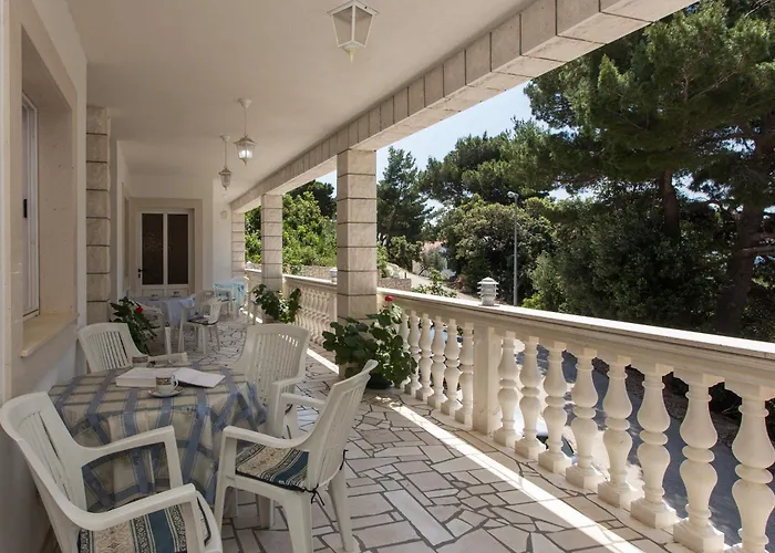 Apartments Villa Dingac