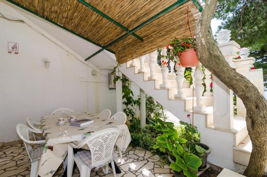 Apartments Villa Dingac *
