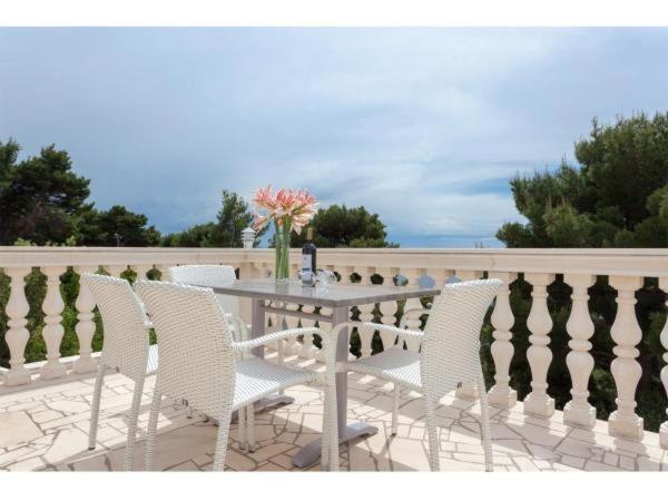 Apartments Villa Dingac *