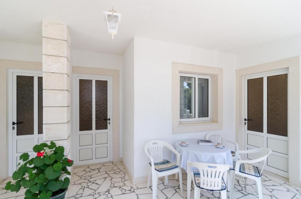 Apartment Apartments Villa Dingac Gornji Dingac